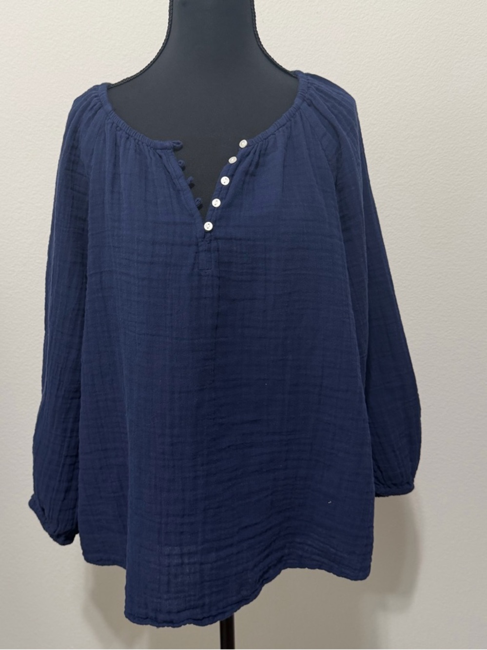 Old Navy Navy Button-Front Gauze Tunic 100% cotton. SU26